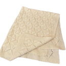 Babysvøb med hulmønster